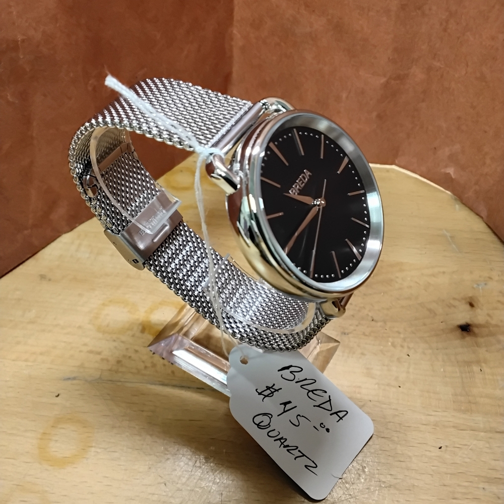 Black Dial Silver Mesh Men's Watch - Picture 4 of 10